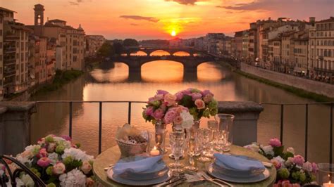  Ponte Vecchio Üzerinde Dans Eden Günler! Floransa'nın Romantik Kalbi