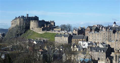 Edinburgh Kalesi: Şehri Koruyan Ortaçağ Mucizesi!